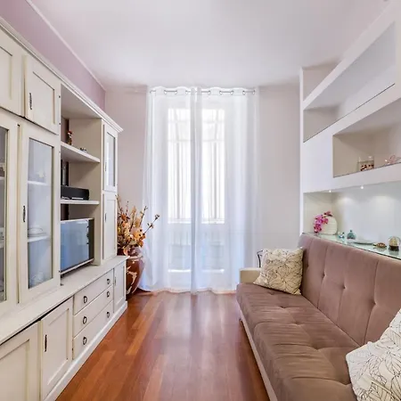 Apartment House